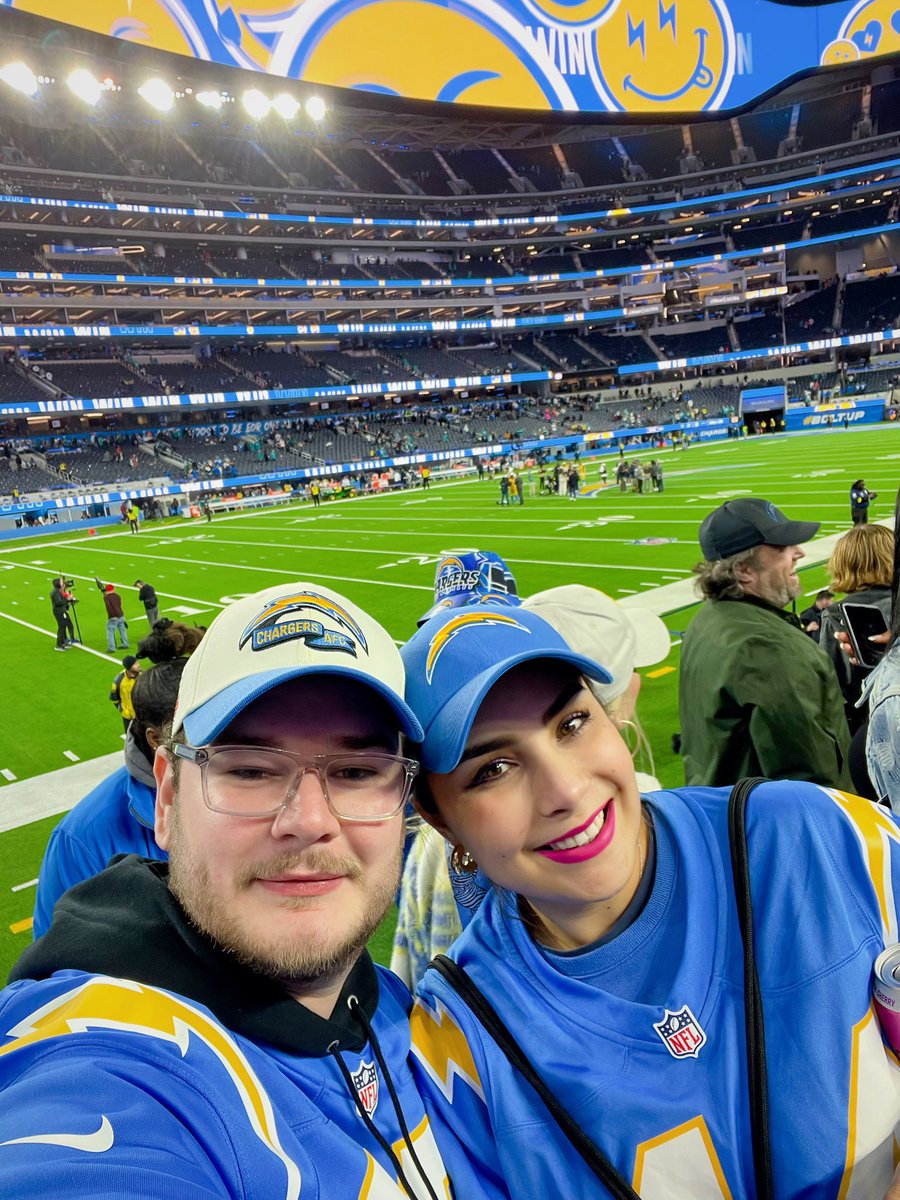 AxelGutierrez98's tweet photo. #foximpactonfl https://t.co/rGmvXbBduu
