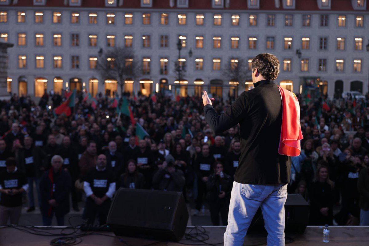 É melhor ter as cadeias cheias de marginais, do que os cemitérios cheios de inocentes! 
Encostem os bandidos à parede até limpar Portugal!!
