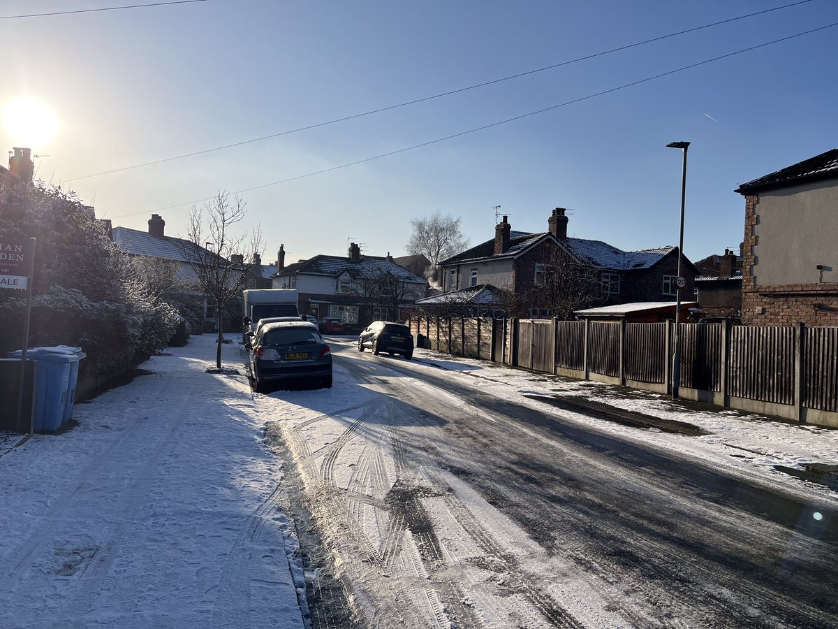 wilsosg's tweet photo. Sunny crisp snowy frozen midday walk into Didsbury for Art of Tea brunch and Village bookshop perusal ! Managed to capture a tram in the snow on the way back. My brother’s fantastic fish pastry pie for dinner followed by cheese board. Weather Quiz to end the night with hilarity ! https://t.co/WrVyCZ5rXL
