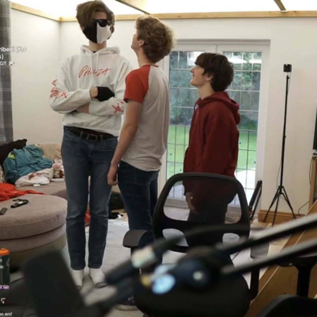 aluminumdu0's tweet photo. Wake up everyone it's 2021 https://t.co/NU1Mrj1xqL