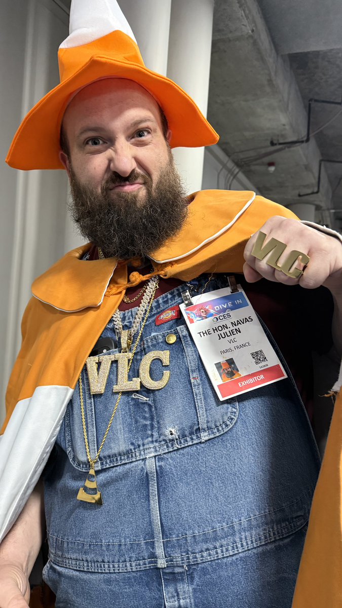 Parce que chez VLC, ils sont un peu fous, ils ont mis au point un jeu Game Boy (pardon Game Girl) nommé Cone Fuse. 50 niveaux à passer avant de pouvoir gagner la Game Boy dorée à la feuille d’or véritable. Pour tenter le coup : conefuse.com #ces2025