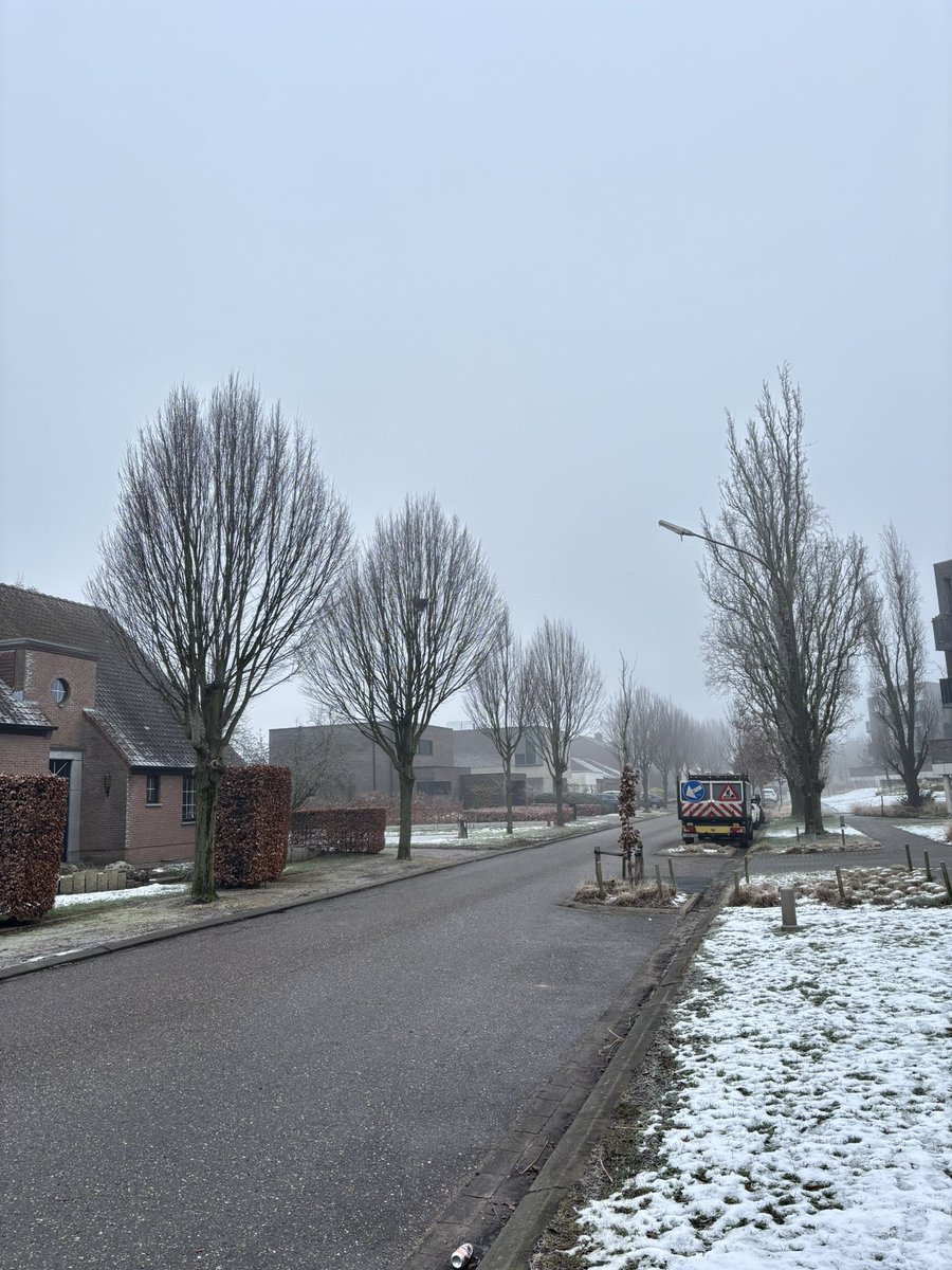 Latimoreoff's tweet photo. Ik leer graag Nederlands https://t.co/U12TMD4jAQ