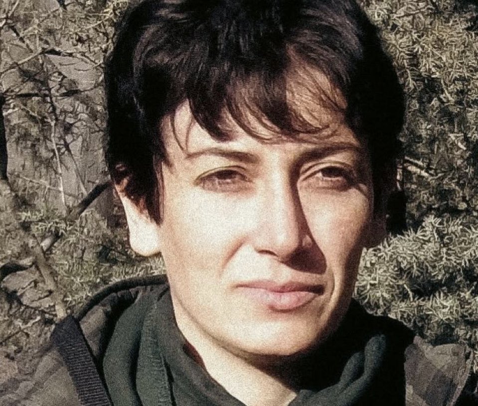 Nazanin50015935's tweet photo. Hinrichtungsurteil wegen friedlichem humanitärem Aktivismus!
Seid bitte die Stimme der kurdischen Sozialarbeiterin und politischen Gefangenen #PakhshanAzizi 
#پخشان_عزیزی

#WomanLifeFreedom https://t.co/ILmq6GQbC3