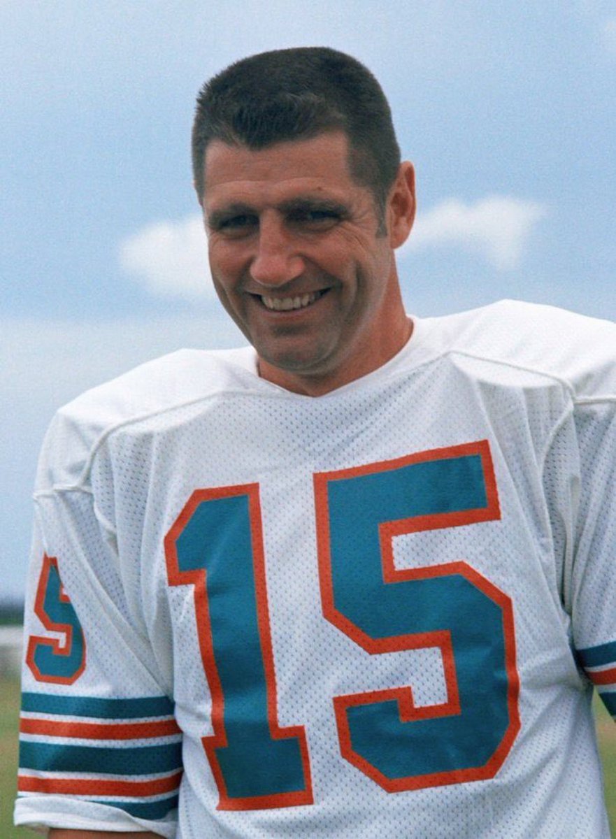 Super70sSports's tweet photo. Over the last 10 years of his NFL career, Earl Morrall started 38 games. He went 33-4-1. Now think about what a pile of shit your favorite team’s backup quarterback probably is. https://t.co/uqDfoL5guv