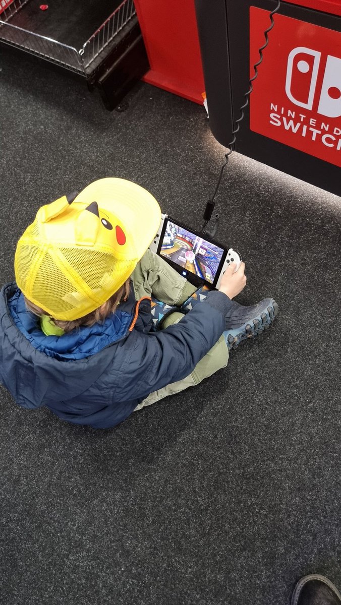 KittyCatCakes tweet media