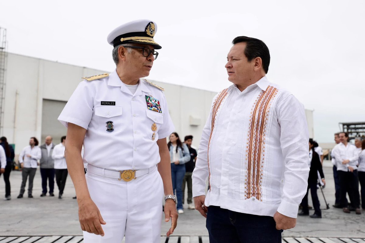 huachodiazmena's tweet photo. ESTE MOMENTO HISTÓRICO MARCA EL INICIO DE UNA NUEVA ETAPA PARA YUCATÁN

Hoy damos inicio a los trabajos de dragado de mantenimiento, que representan el primer paso hacia la ampliación y modernización del Puerto de Altura de Progreso, una obra que cambiará el rumbo de nuestro estado y fortalecerá su posición estratégica a nivel nacional e internacional.