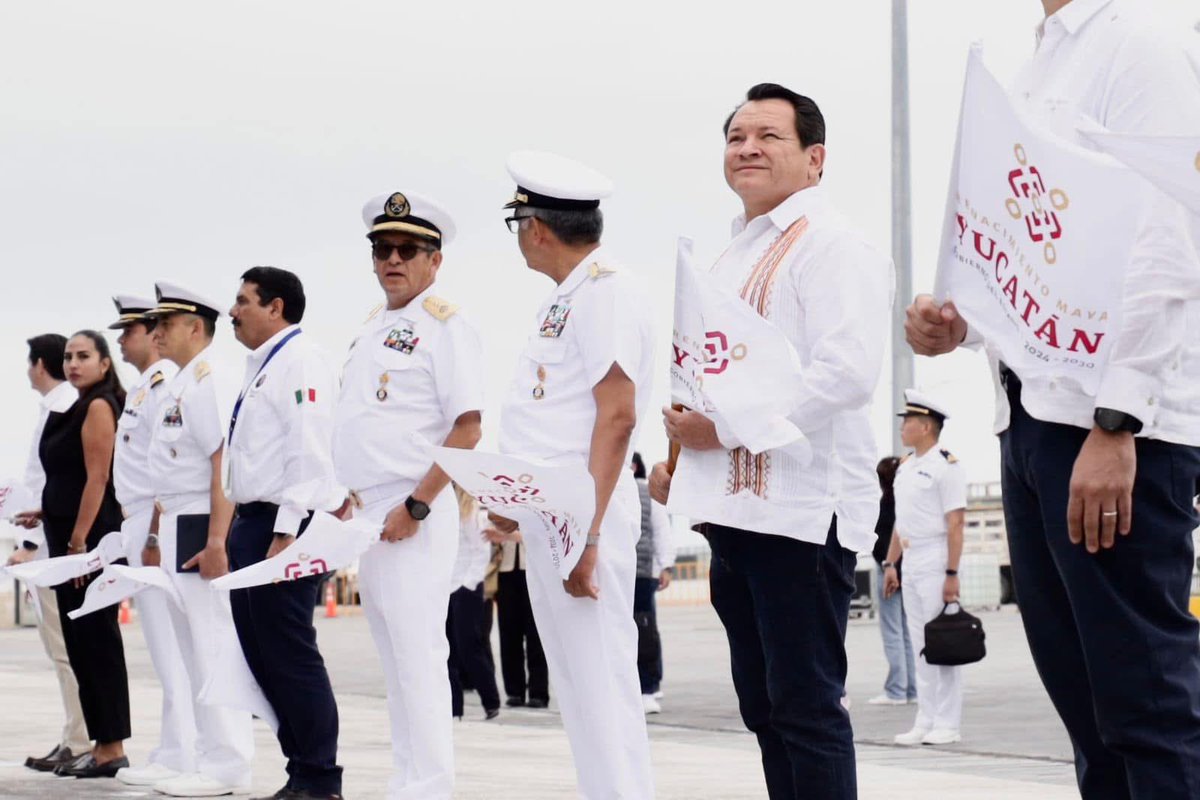 huachodiazmena's tweet photo. ESTE MOMENTO HISTÓRICO MARCA EL INICIO DE UNA NUEVA ETAPA PARA YUCATÁN

Hoy damos inicio a los trabajos de dragado de mantenimiento, que representan el primer paso hacia la ampliación y modernización del Puerto de Altura de Progreso, una obra que cambiará el rumbo de nuestro estado y fortalecerá su posición estratégica a nivel nacional e internacional.