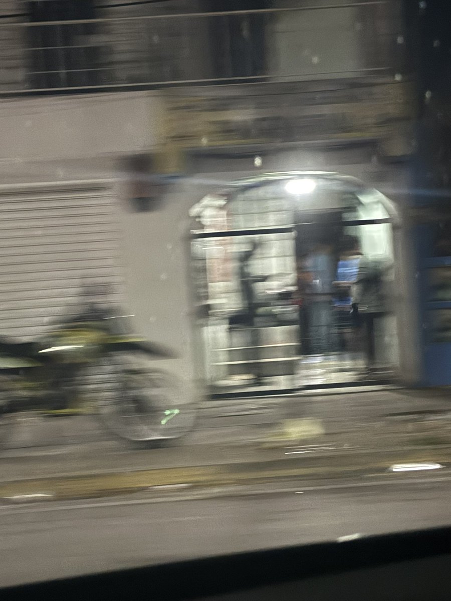axeldejesus_'s tweet photo. un viernecito de madrugada por cancún https://t.co/K1D1fSTKBB