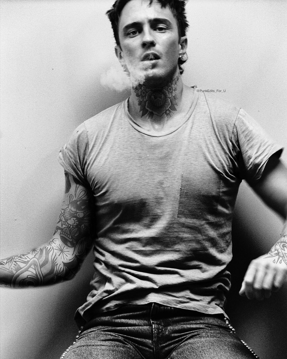 PunkEdits_For_U's tweet photo. Drew Starkey (Requested) https://t.co/5s0Spw3ySv