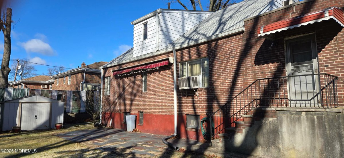 MikeSpinetta's tweet photo. 310 Riverdale Drive, Fort Lee, NJ, 07024
4 bed | 3 bath 1785 Sq. Ft.
Active | 850000
https://t.co/twY447L7zR
Charming Brick Cape Cod Nestled in the heart of Fort Lee, this classic brick Cape Cod sits on an oversized lot, offering endless potential for its next owner. With 4... https://t.co/u2SyfO7XhT