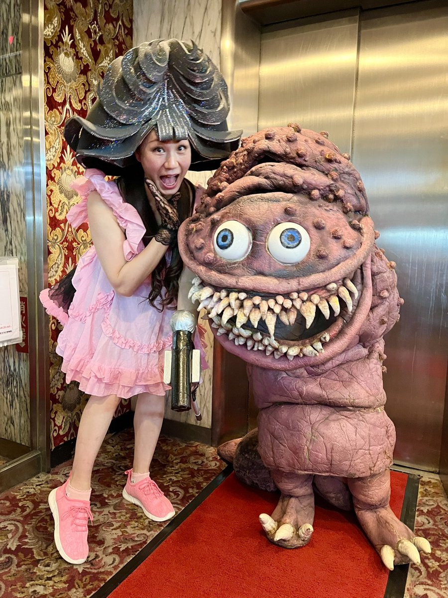 というワケで新春デパートメントHの怪獣LIP SYNCのゲストは円奴ちゃんでした！
