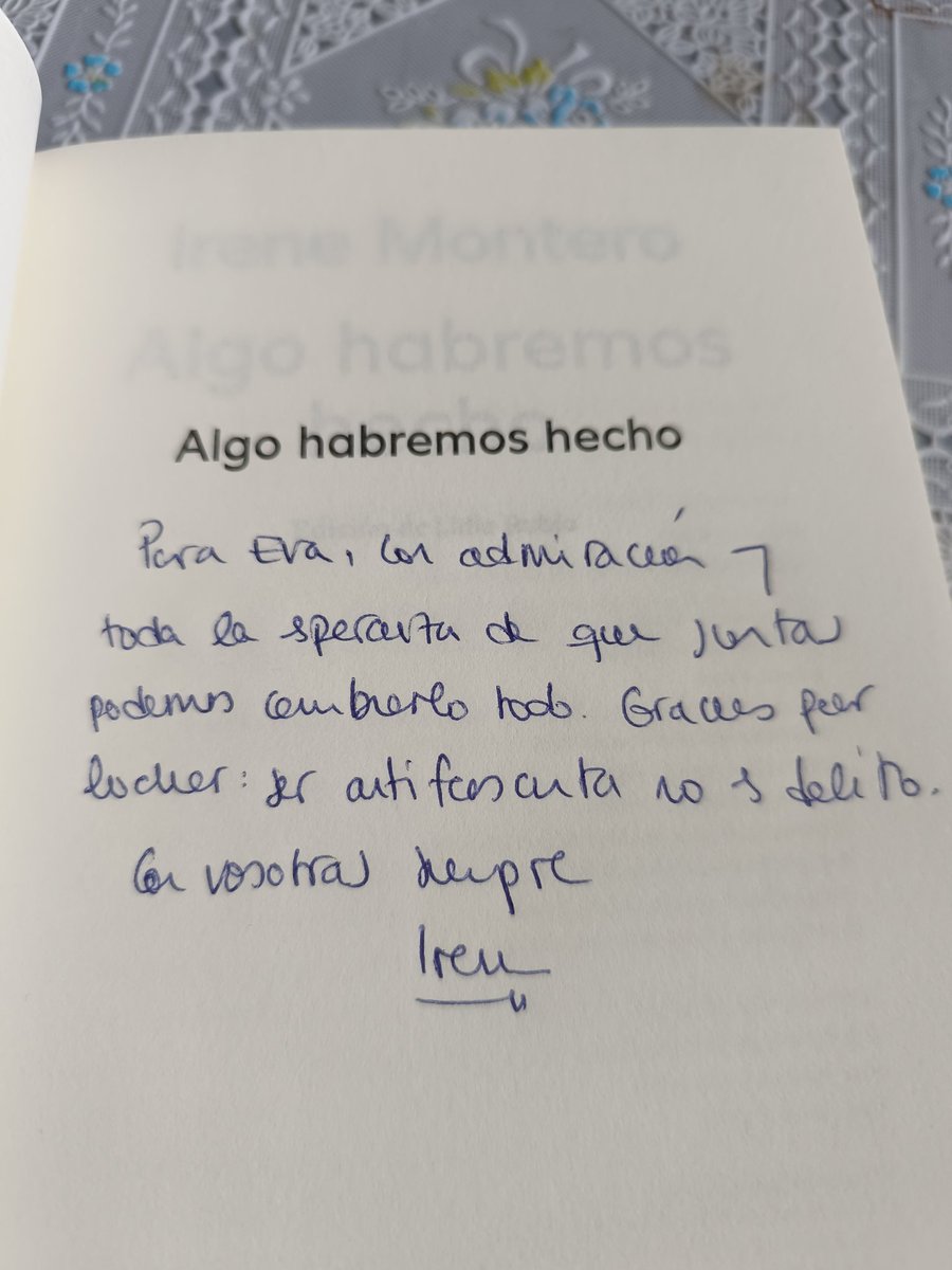 Eva92236823's tweet photo. Gracias @IreneMontero por tu lucha feminista y antifascista.
No pasarán se declaró la guerra
Si tienen que llorar las madres que sean las suyas.
Ser Antifeixista no és cap delicte🖤❤️#adrinoestassol ✊ https://t.co/F35glHjiHS