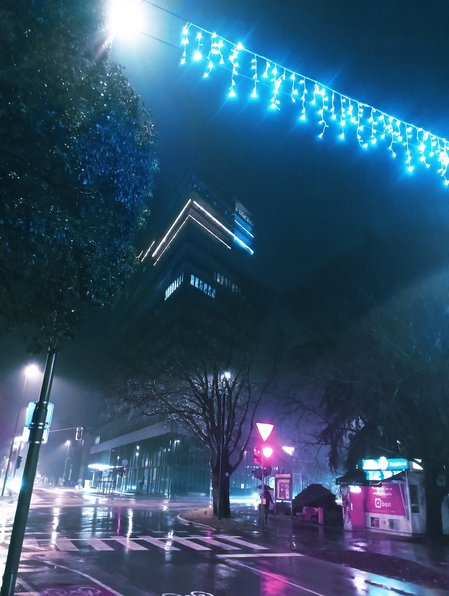 qudulibri's tweet image. Čestitke @ZrcSazu
💚📚
#gremobrezmejno #GoBorderless
𝗜𝗹 𝗹𝗶𝗯𝗿𝗼 𝗲̀ 𝗶𝗹 𝗿𝗲𝗴𝗮𝗹𝗼 𝗺𝗶𝗴𝗹𝗶𝗼𝗿𝗲 𝗰𝗵𝗲 𝗰𝗶 𝘀𝗶𝗮! 𝗞𝗻𝗷𝗶𝗴𝗮, 𝗻𝗮𝗷𝗹𝗲𝗽𝘀̌𝗲 𝗱𝗮𝗿𝗶𝗹𝗼 🧡 
Seguiteci anche sul nostro canale telegram t.me/qudulibri