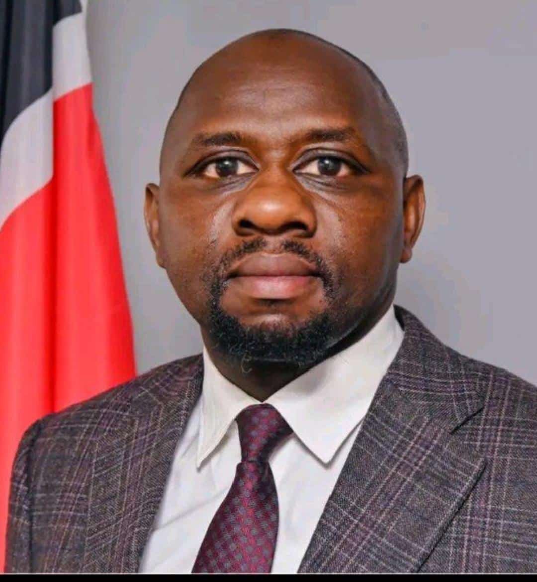 itskipronoh's tweet image. Kenyans have decided to suspend peace until further notice. 😂😂😂