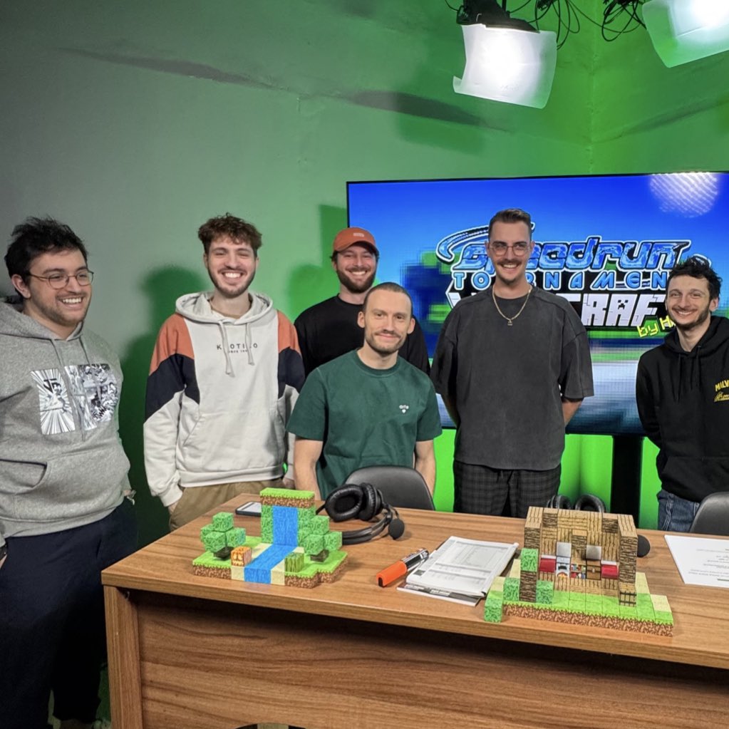 ⛏️ TOURNOI SPEEDRUN MINECRAFT ⛏️

C’est l’heure, <a href="/terracid/">Terracid</a>, <a href="/Lincamion/">Linca</a> &amp; <a href="/maximebiaggi/">Maxime</a> sont prêts à s’affronter pour savoir qui sera le ROI du Speedrun sur Minecraft ! 🔥

👉🏻 twitch.tv/hugodelire

Collaboration Commerciale avec <a href="/Orange_France/">Orange France</a>