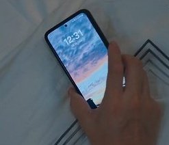 aerinvu's tweet photo. SU FONDO DE PANTALLA 💔 esto es he fell first a mi no me engañan
#WhenThePhoneRingsEp5 https://t.co/UnjAW519Iz