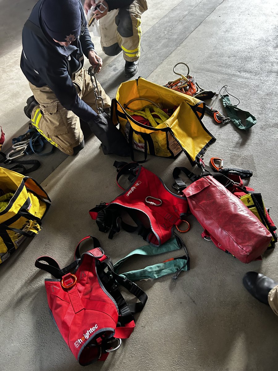 Blue watch conducted some height safety training involving a person suspended at height. Crews used safe systems of work to recover the 'person'. Crews also conducted some familiarisation on our height safety kit, servicing our equipment, ensuring it is in operational condition.