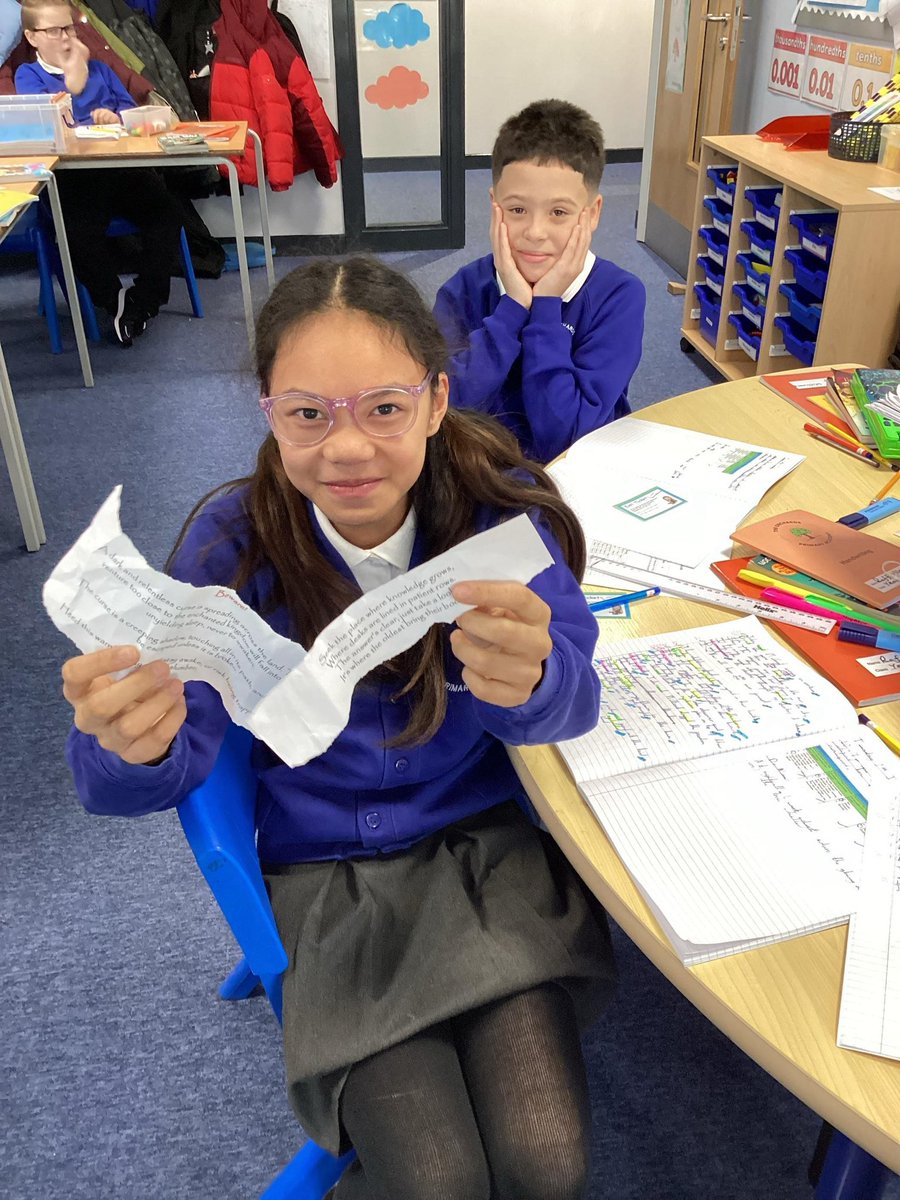 orchardsac's tweet photo. Maple 5 went on a clue finding mission to establish why everyone in school was falling asleep! π΄
#hooksforlearning #english #learning
@greenheartLP πππ»π https://t.co/f4nKl0chLX