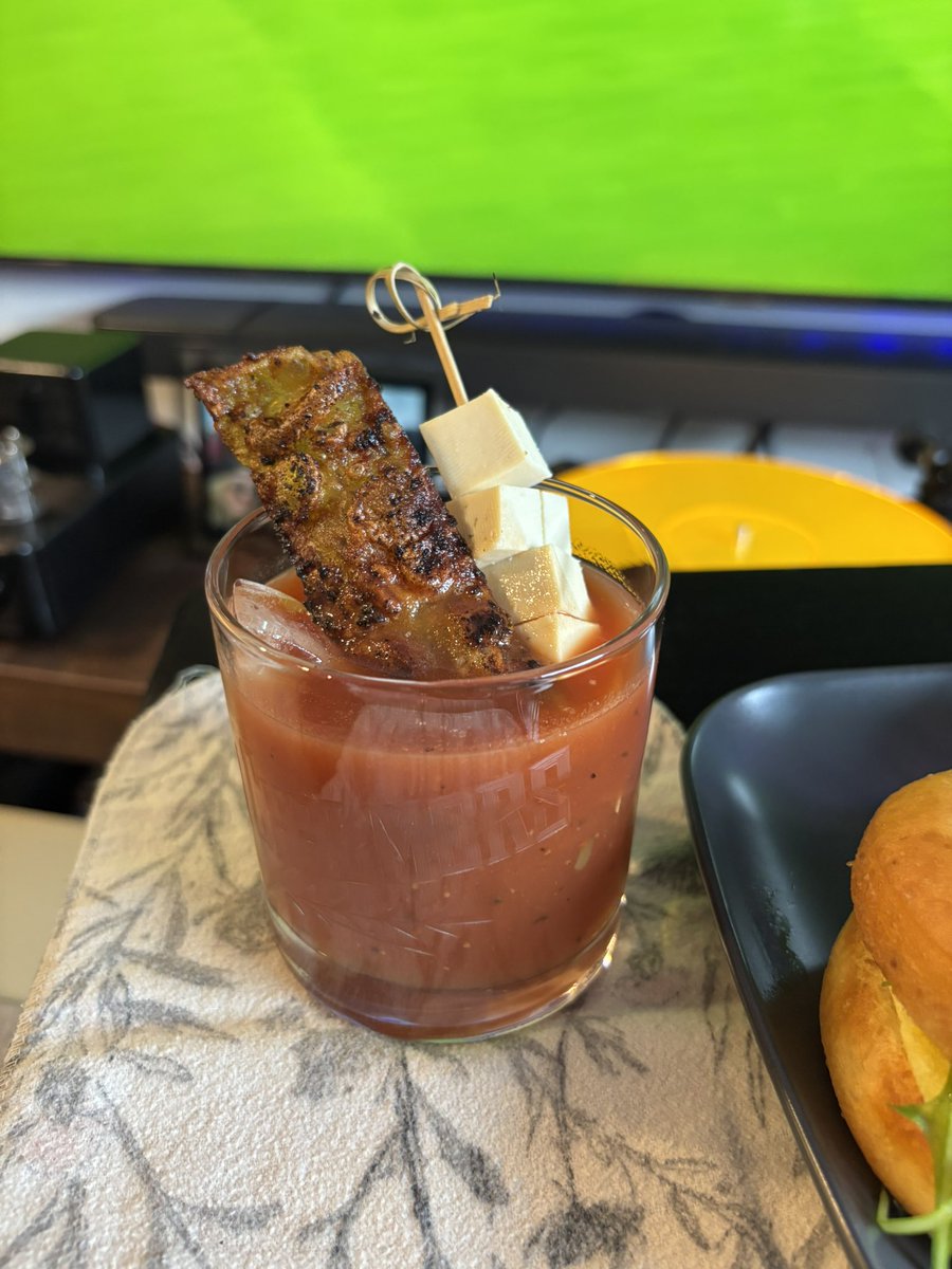 SomeCallMeCap's tweet image. The only way to watch @ManCity