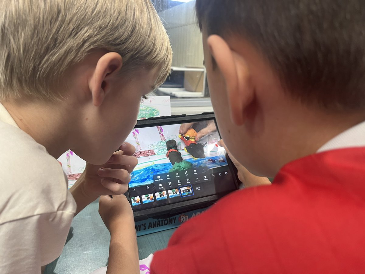 🎬 <a href="/bigfootwales/">Bigfoot Arts Education Wales</a> is offering FILM MAKING &amp; ANIMATION WORKSHOPS that align with the new Curriculum for Wales! Our workshops enhance collaboration, speaking, and writing skills whilst bringing creativity to life! 📩 Contact Jo at wales@bigfootartseducation.co.uk
#expressivearts