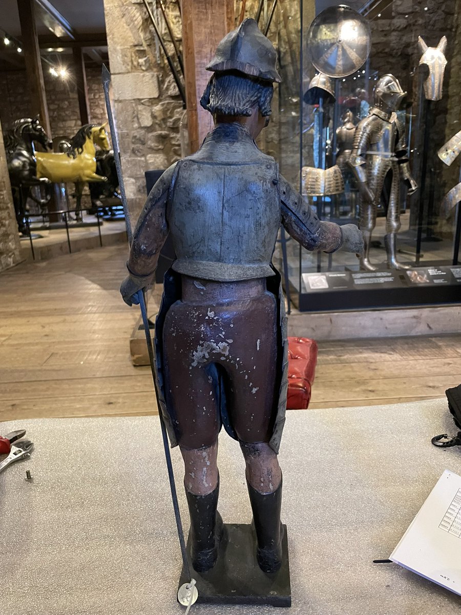 CuratorEmma's tweet photo. @DaisyShylass @Royal_Armouries He is wearing some lovely shorts too 😀 https://t.co/S32iBZV0YV