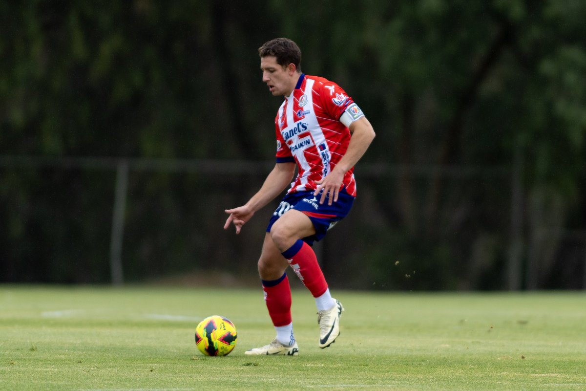 Abitia9's tweet photo. Los primeros tres puntos del torneo, con gol y  asistencia, vamos mi @AtletideSanLuis ❤️🤍!! https://t.co/09XPWtEn2o