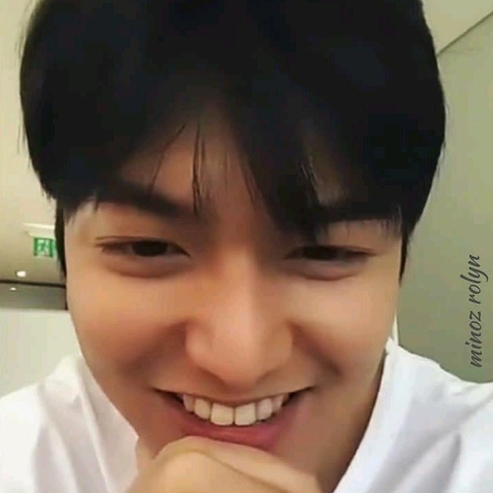 Hello everyone how are you doing over there today I hope you are having a good weekend please this is my new account do well by following me please