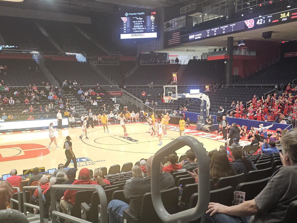 annaeb29's tweet photo. ##dayton6th flyers last lead 1st half 44 27 https://t.co/nUt5U21i0A