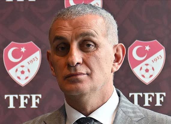 Baba sen fenere başkan olsana yaa, ha Türk Futbolunu yönetmişsin ha feneri fark yok zaten...
