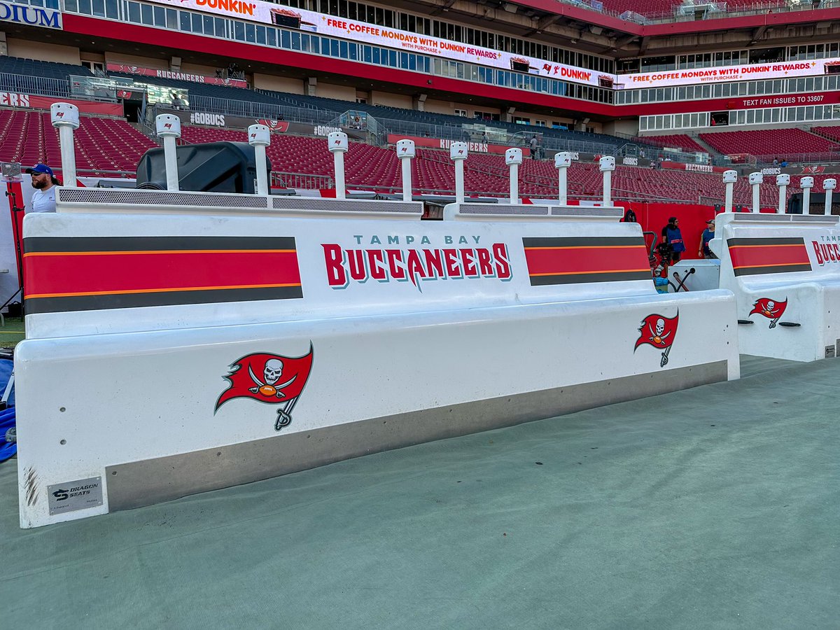 DragonSeats's tweet photo. Playoff football is in full swing, and Dragon Seats is on the sidelines! 🏈🔥 Supporting the action as teams battle for a shot at the Super Bowl. 💪 

#DragonSeats #WildCardWeekend #NFLPlayoffs https://t.co/Mtla9MH64f