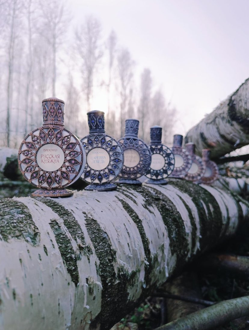 hrafntinna_ tweet picture