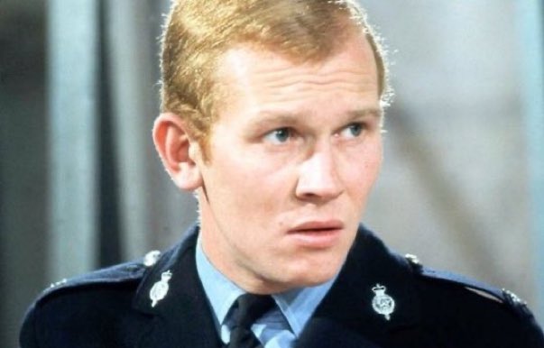 SaveRedlandLibr's tweet photo. 7pm TODAY on @TalkingPicsTV
From 1975, s10 Ep 18 of #Crime #Drama📺 #ZCars - “Tonight and Every Night” directed by #RoderickGraham & written by #AllanPrior
🌟 #JamesEllis #DouglasFielding #StephanieTurner #AllanOKeefe #PaulStewart #AlanLake #MitziRogers #NicholasField https://t.co/XidpgQbKSi