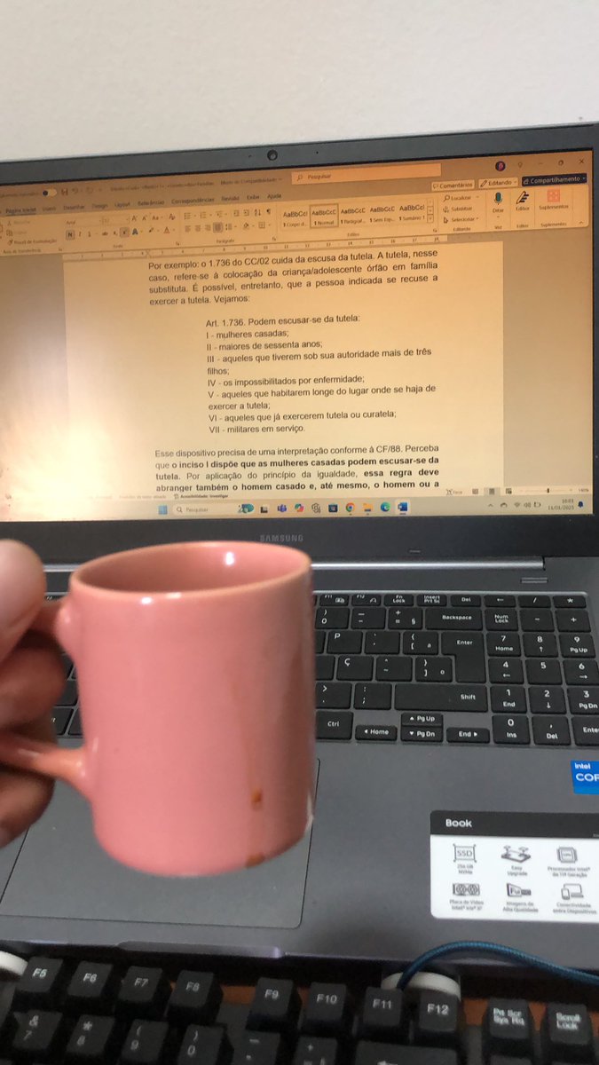 Roldaolira's tweet photo. Bora bora ☕️⚖️📚 https://t.co/fASFBuN0P5