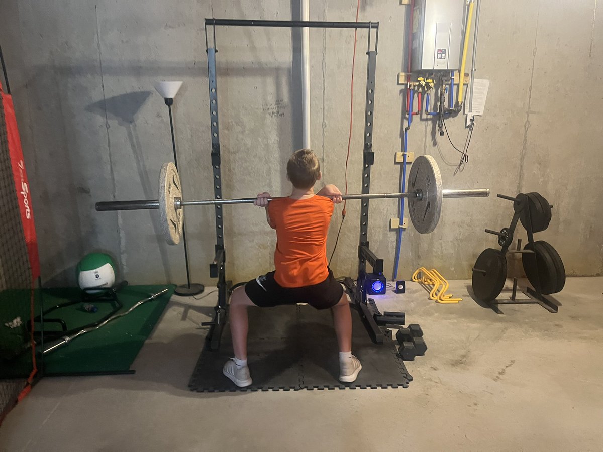CoreyDow1995's tweet photo. Love our weekend lifts with the boys this guy is so damn determine . #henext #2029 https://t.co/T5TNXjxmnC