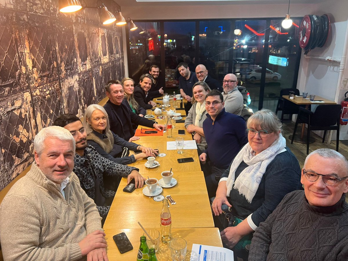 Après-midi autour de notre référent départemental <a href="/NicolasCriaud/">Nicolas Criaud</a>, au programme : organisation de notre conférence interregionale de #Bordeaux le 26 janvier prochain.
#Voirloinpourfairebien #Horizonsleparti