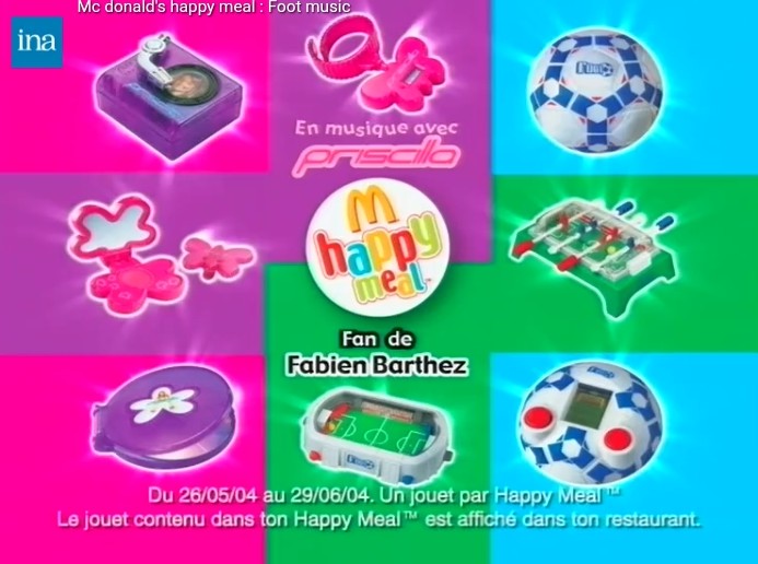 laura_guinet_'s tweet photo. [Souvenir] l'époque des jouets Mc Donald's dans les Happy Meal avec ma @PriscillaBetti &amp; ma @LoriePester (Vidéos ci-dessous) dans les années 2000 🥰
Dire que j'ai presque tout dans ma collection 
#PriscillaBetti #Lorie #Souvenirs #McDonalds #Annee2000 https://t.co/zsS7bz0uxl
