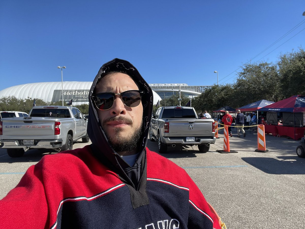 Just_Ask_Him's tweet photo. YOU KNOW THE VIBES #HTownMade #YellowLot #Texans https://t.co/MMSYua2zdb