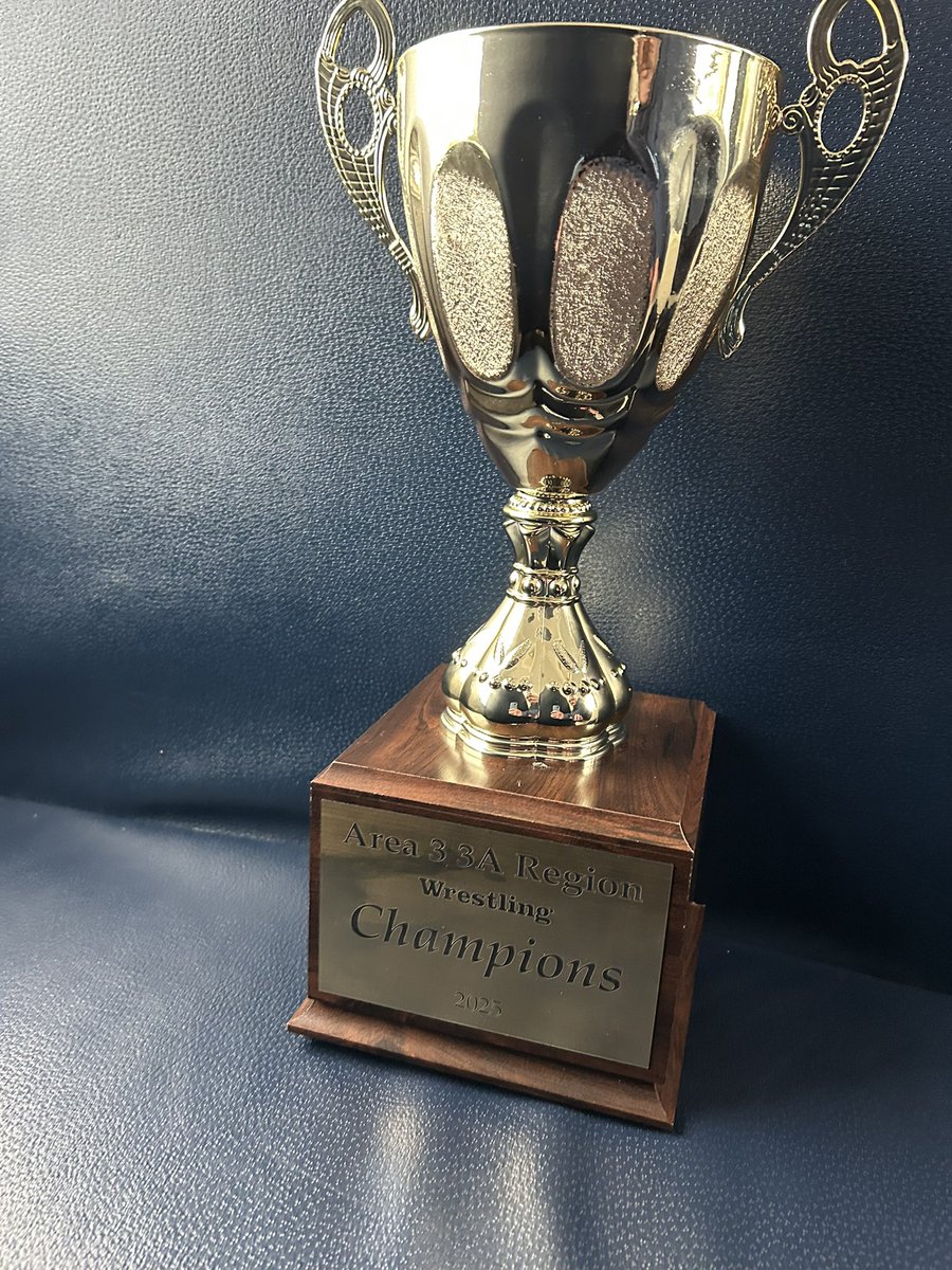 versprille31's tweet photo. Bringing back some hardware to Ludowici! #hightidewarning https://t.co/EjB5qaN9sM