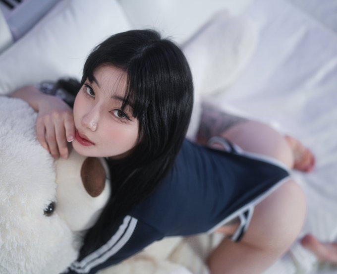 Be my teddy? ? https://t.co/NEM7lHXosn