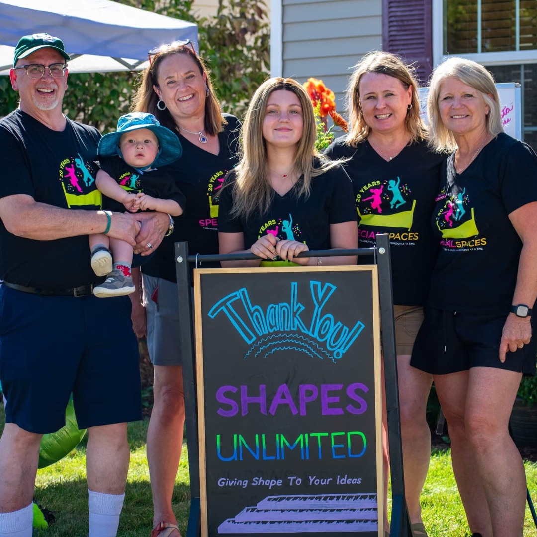 #SpecialSpaces #Wisconsin transformed Paige's space into an ultimate beachy paradise. From the ocean boho decor to the sea-side details, everything was designed to create her perfect sanctuary. 🌊🏖️ 
#Thankyou to #ShapesUnlimited for making waves for this special 16-year-old. 💛