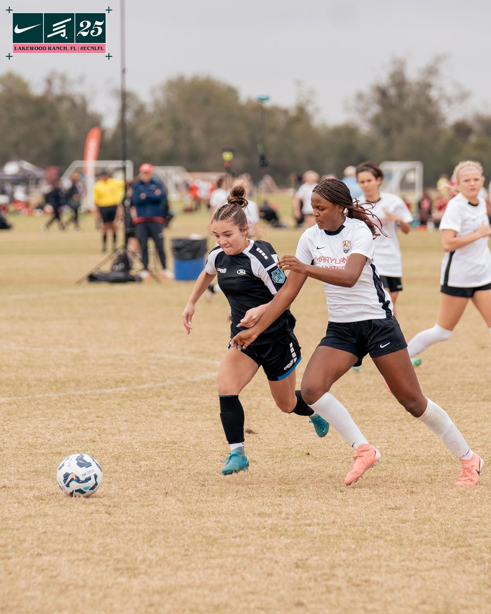 ECNLgirls's tweet photo. At the half: Lift up everyone around you #ECNLFL https://t.co/DKIefgRCj1