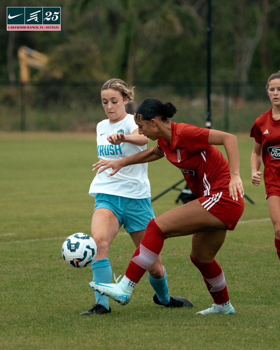 ECNLgirls's tweet photo. At the half: Lift up everyone around you #ECNLFL https://t.co/DKIefgRCj1