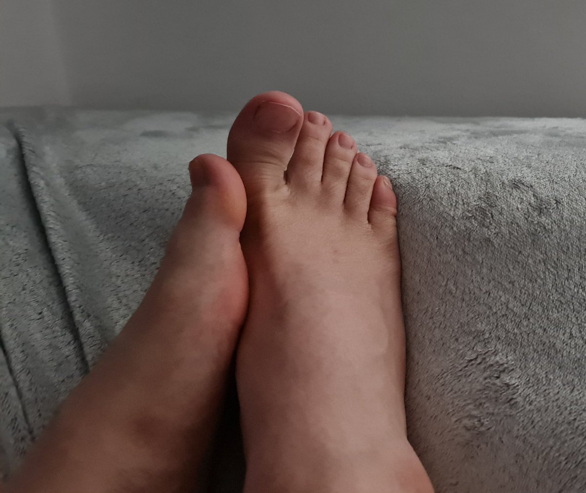 Thormund24's tweet photo. #footfetısh #feet #finger #fuss #lovefoot #OnlyFans #feetlover #sex #TREASURE https://t.co/YpEEZ8NROX
