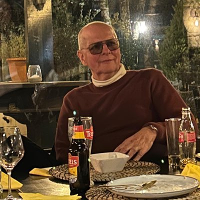 VMartinus's tweet photo. #nieuweprofielfoto https://t.co/Ko4EjVETmZ