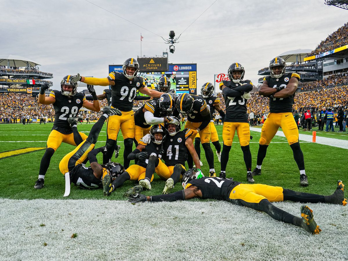 rickfish412's tweet photo. Days like today are why we’re #Steelers fans.

This is why we do this.

If you can’t vibe out and get hyped for playoff ball, regardless of circumstance, we are not the same. 

Here. We. Go. https://t.co/sT7XUiYavH