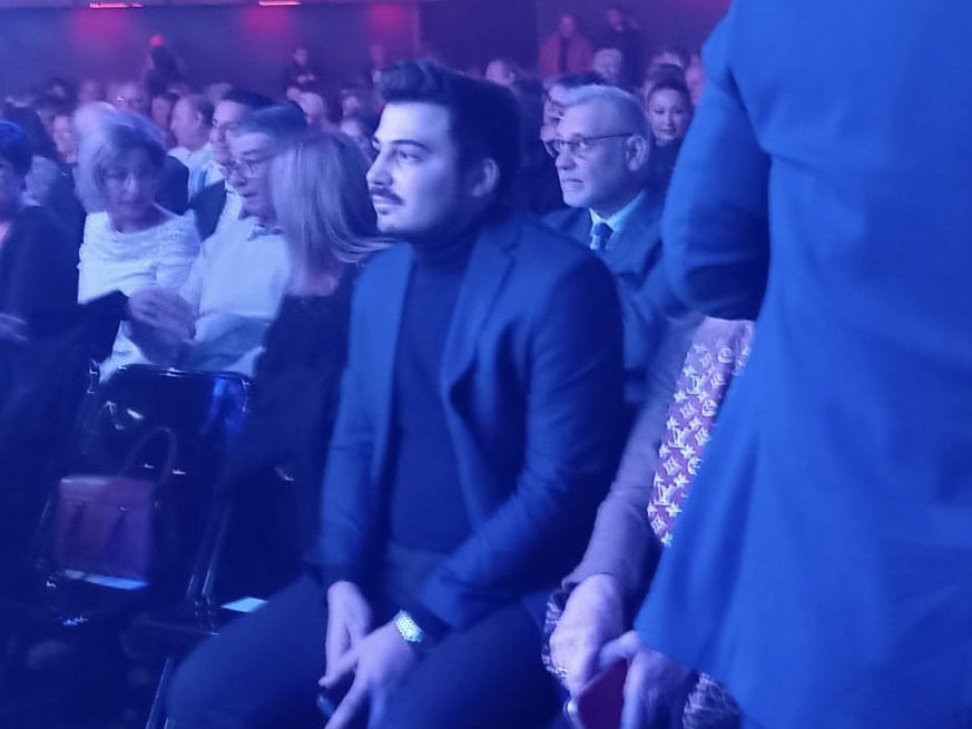 tomatis_gabriel's tweet image. Aujourd’hui, j’ai eu l’honneur de représenter @A_Masson06 à #Drap pour la cérémonie des vœux de la municipalité 

👉 Merci aux Drapois, qui ont renouvelé leur confiance en notre Députée avec 57% des voix dès le 1er tour en 2024.

Excellente année à tous ! 🎉