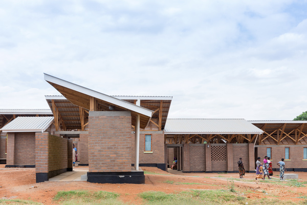 w_emerg's tweet photo. MASS Design Group's Maternity Waiting Village in Malawi transforms maternal care through community-based, sustainable design, improving comfort, access, and education for expectant mothers.
#MaternityCare #SustainableDesign #MASSDesignGroup #Malawi #MaternalHealth #Architecture https://t.co/suPQeR7R1y