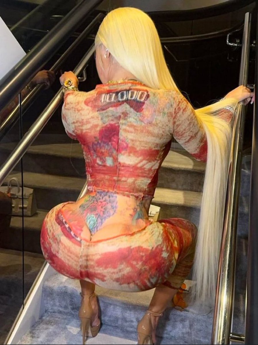 cardiposts's tweet image. cardi b