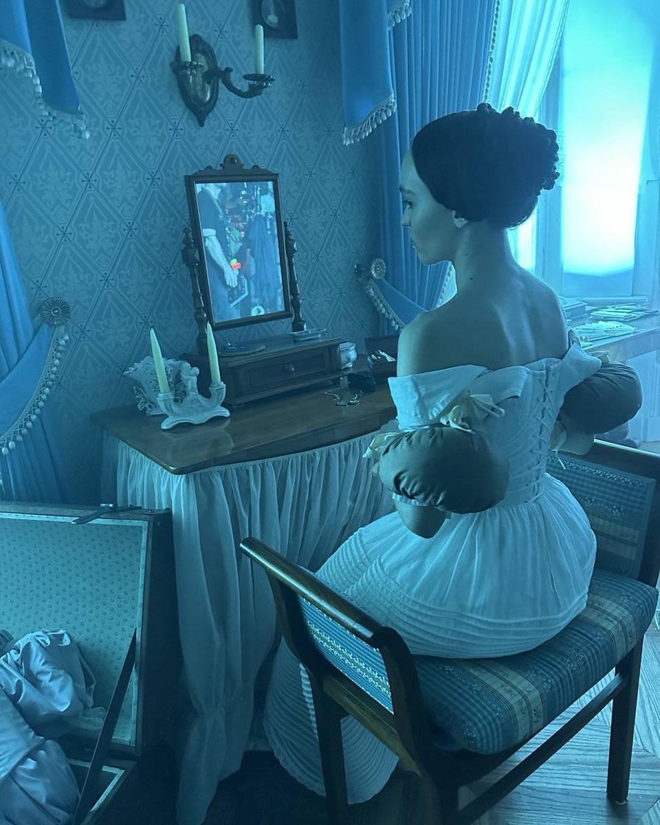 Lily-Rose Depp Club tweet media