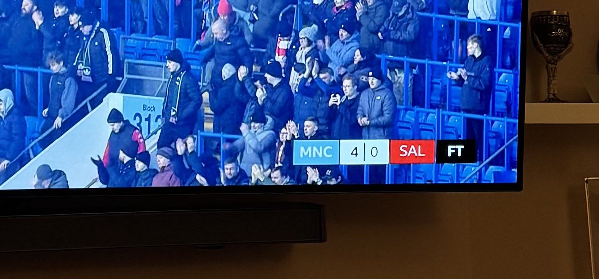 Sparky_blue's tweet photo. BBC showing bias there? 😜 https://t.co/VtlC1vTKAn